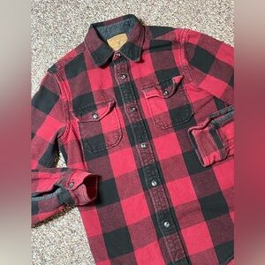 American Eagle Buffalo Plaid Flannel Shirt – Red Black – Classic Fit – Small